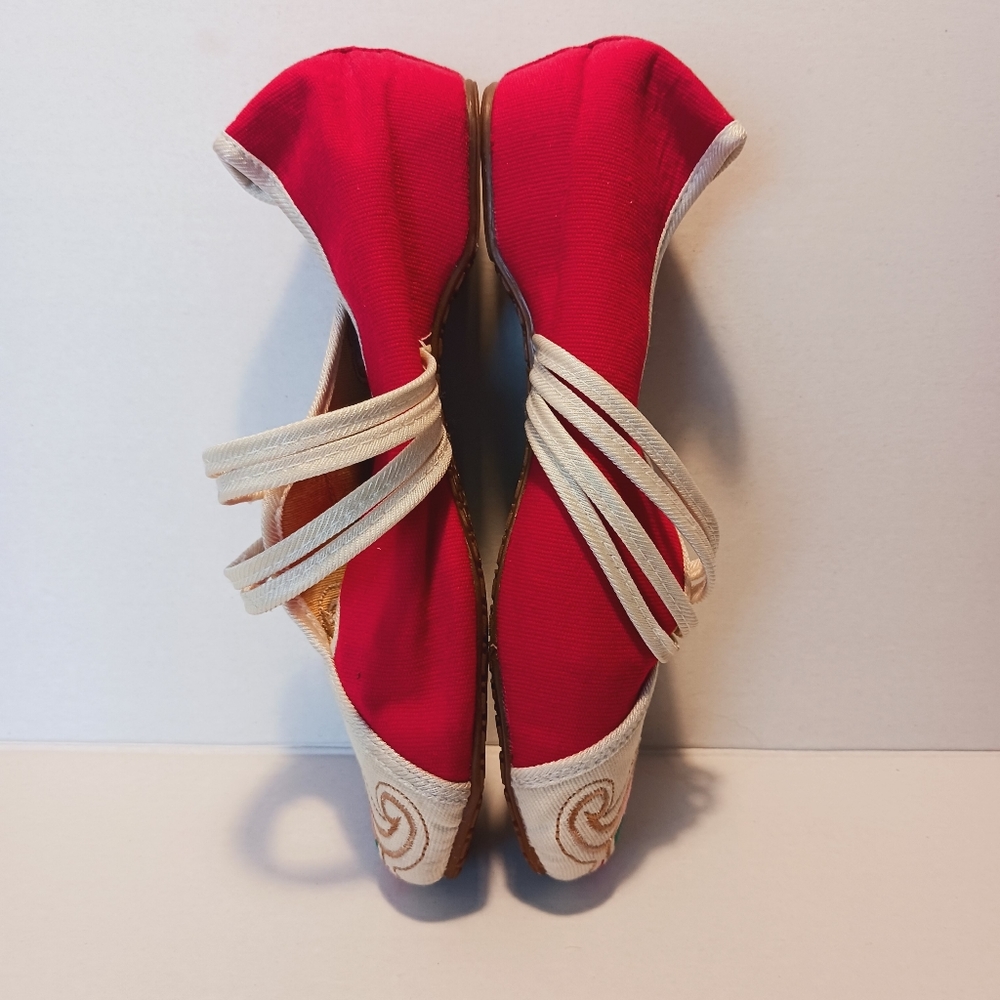 Embroidered Chinese Shoes Womens 7.5 Traditional Cloth Frog Button Red